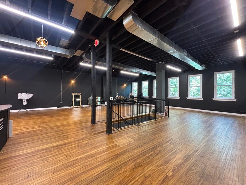 275 W 4th St, Winston-Salem, NC à louer - Photo de l’immeuble – Image 3 sur 11