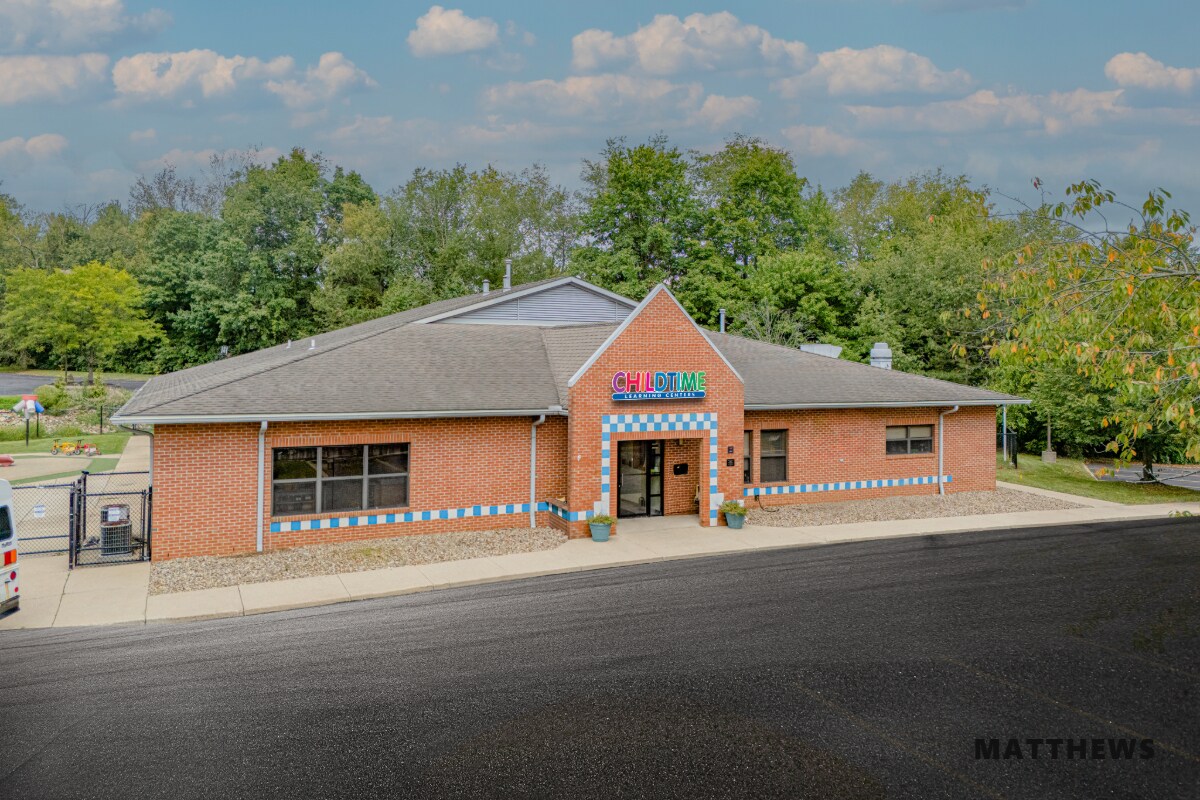 3475 Embassy Pky, Akron, OH à vendre Photo de l’immeuble– Image 1 sur 3