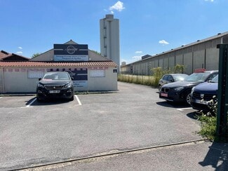 Plus de détails pour Local d'activités à louer
