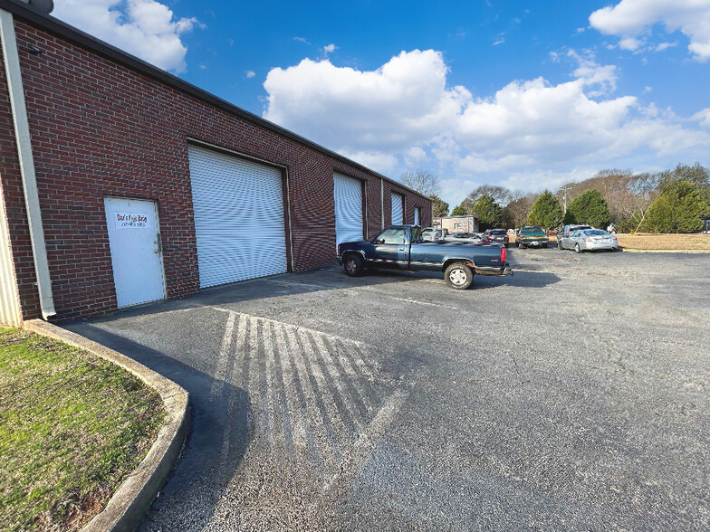 2727 Commerce Pl, Mcdonough, GA à vendre - Photo de l’immeuble – Image 3 sur 7