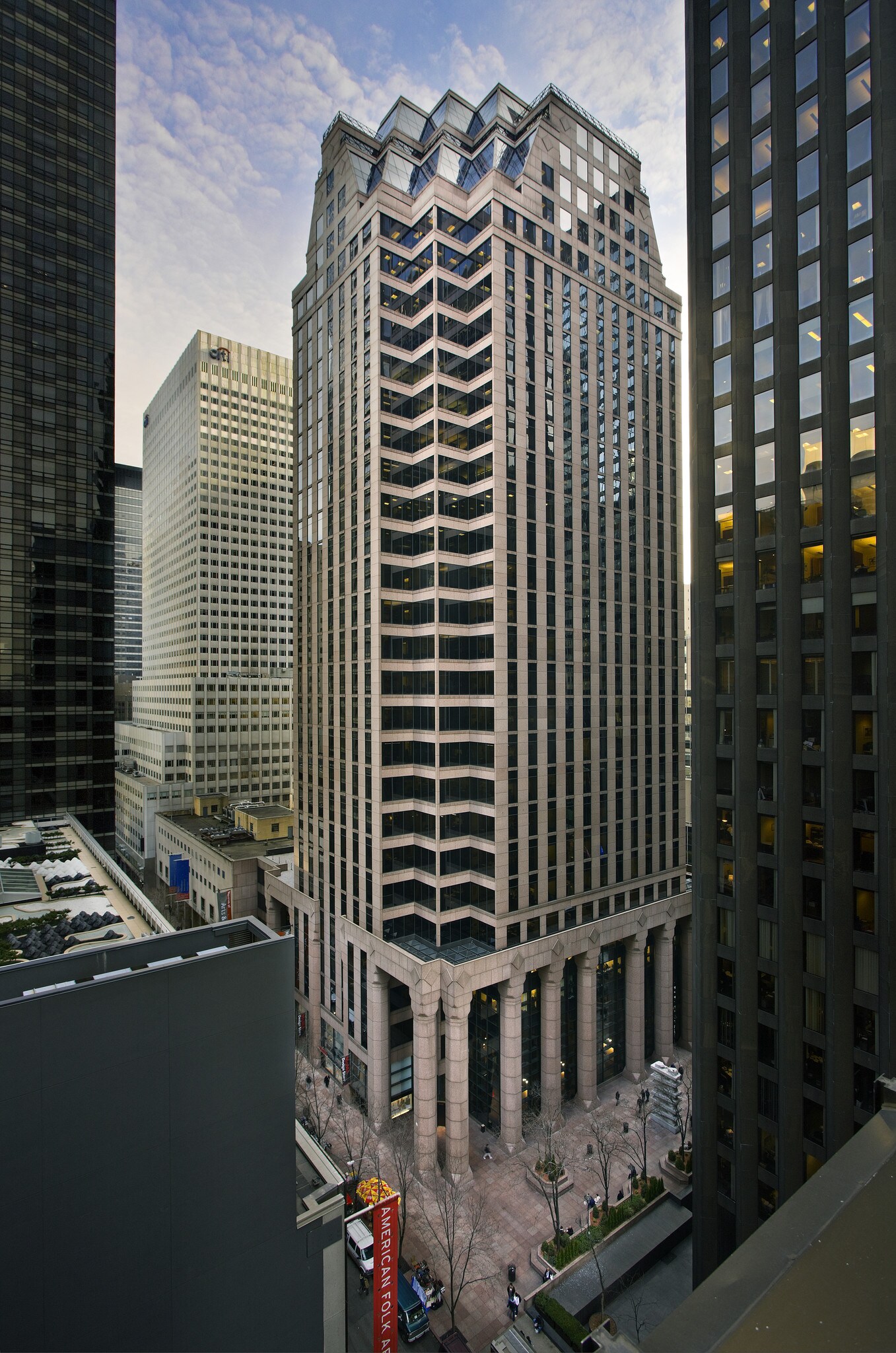31 W 52nd St, New York, NY à louer Photo principale– Image 1 sur 4