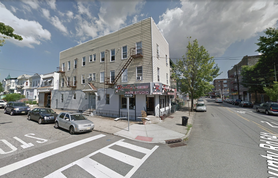 1049 West Side Ave, Jersey City, NJ à vendre - Photo de l’immeuble – Image 3 sur 11