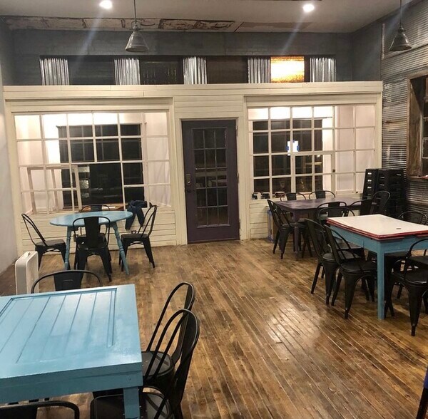 35 E Main St, Richwood, WV à vendre - Photo de l’immeuble – Image 3 sur 18