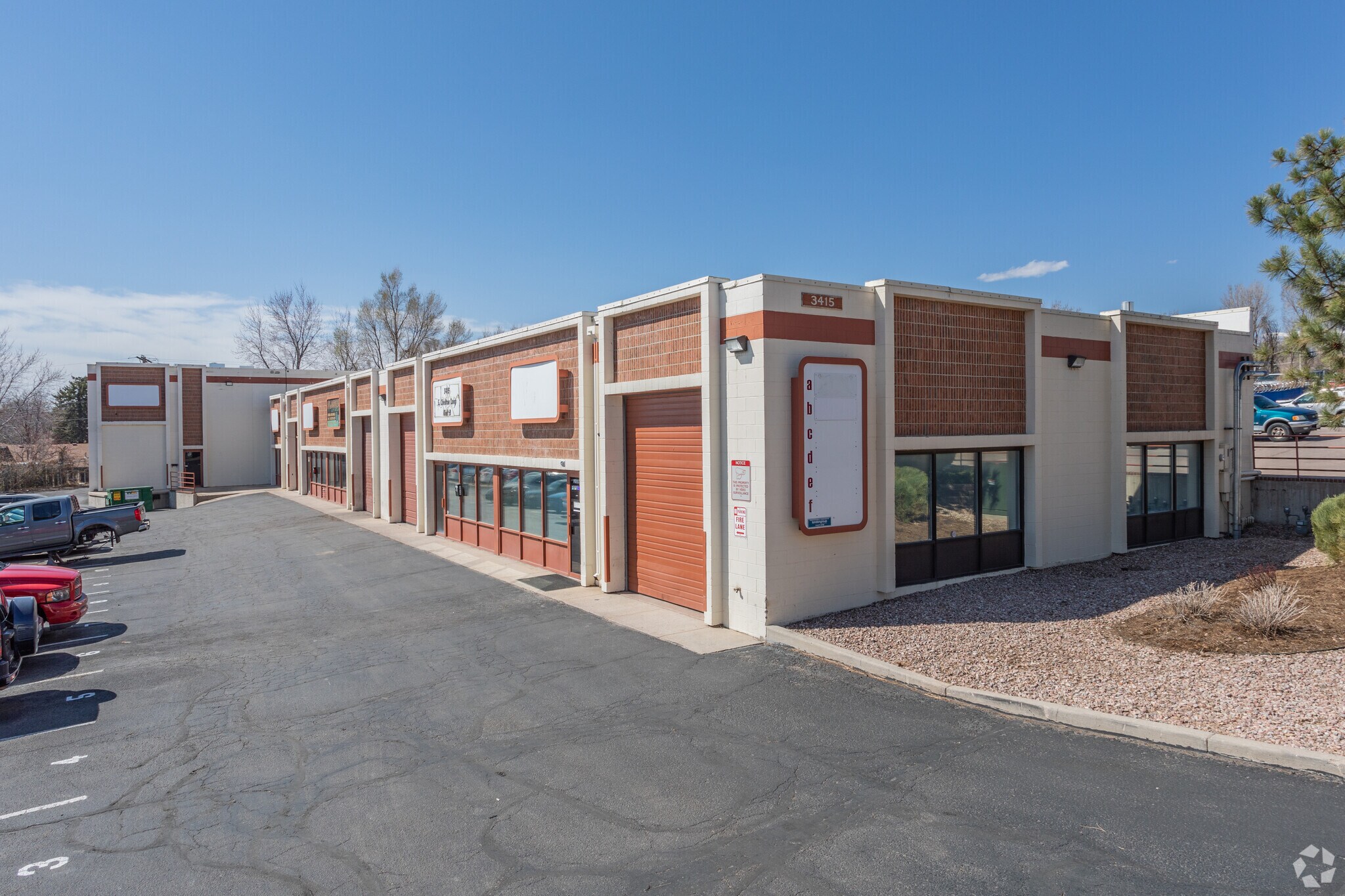 3415 S Chelton Loop, Colorado Springs, CO à louer Photo principale– Image 1 sur 6