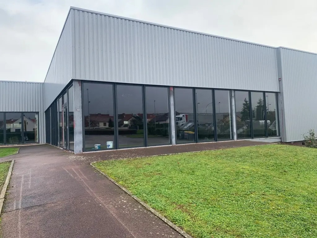 Local commercial dans Marsannay-la-Côte à louer Photo de l’immeuble– Image 1 sur 5