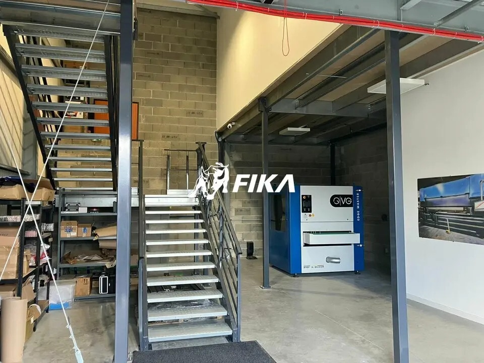 Local d'activités dans Castanet-Tolosan à vendre Photo de l’immeuble– Image 1 sur 7