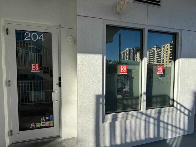 1348-1358 Fruitville Rd, Sarasota, FL à louer - Photo de l’immeuble – Image 3 sur 15