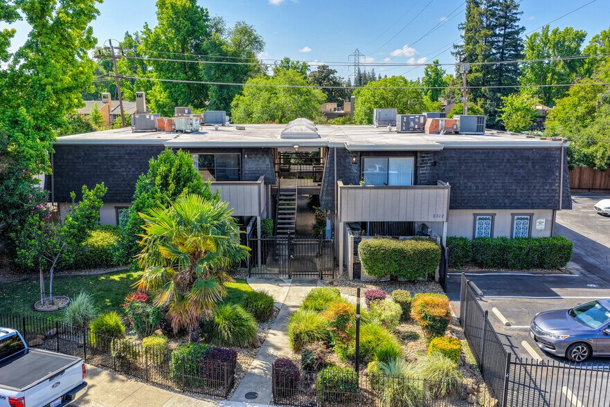 2312 Villanova Cir, Sacramento, CA à vendre - Photo de l’immeuble – Image 3 sur 16