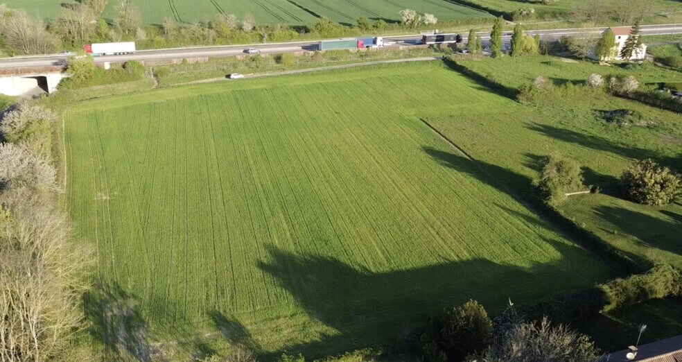 Terrain dans Tournus à vendre - Photo de l’immeuble – Image 2 sur 5