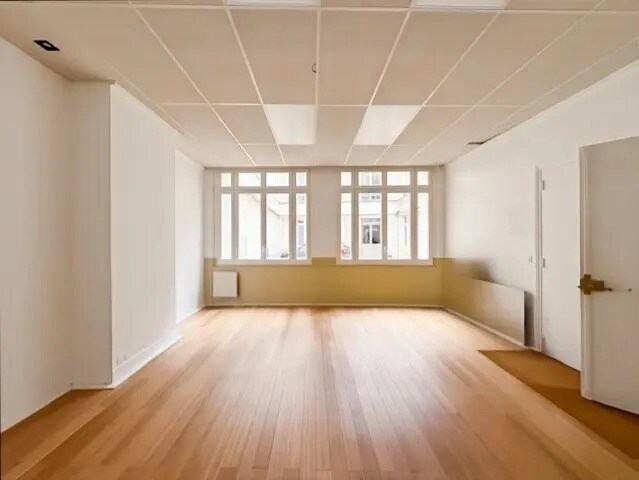 Bureau dans Paris à louer Photo de l’immeuble– Image 1 sur 6