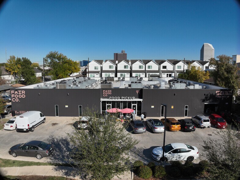 5832 Fairdale Ln, Houston, TX à louer – Image 3 sur 37