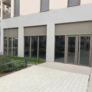 Plus de détails pour Local commercial à louer