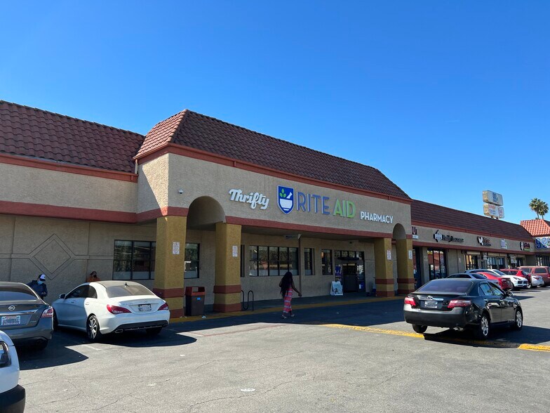 408-530 E Washington Blvd, Los Angeles, CA à louer - Photo de l’immeuble – Image 3 sur 14