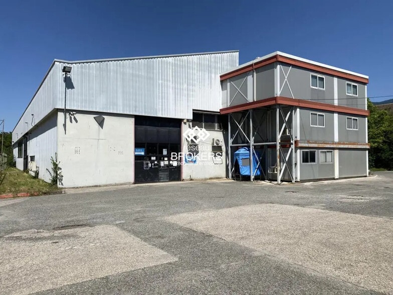 Local d'activités dans Vif à vendre - Photo de l’immeuble – Image 3 sur 14