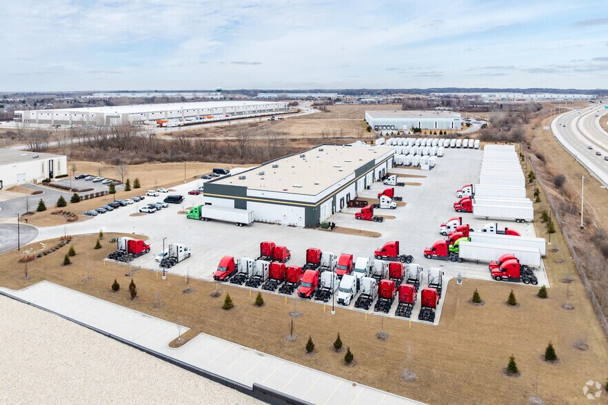 13800 George Bush Ct, Huntley, IL à louer - Aérien – Image 2 sur 5