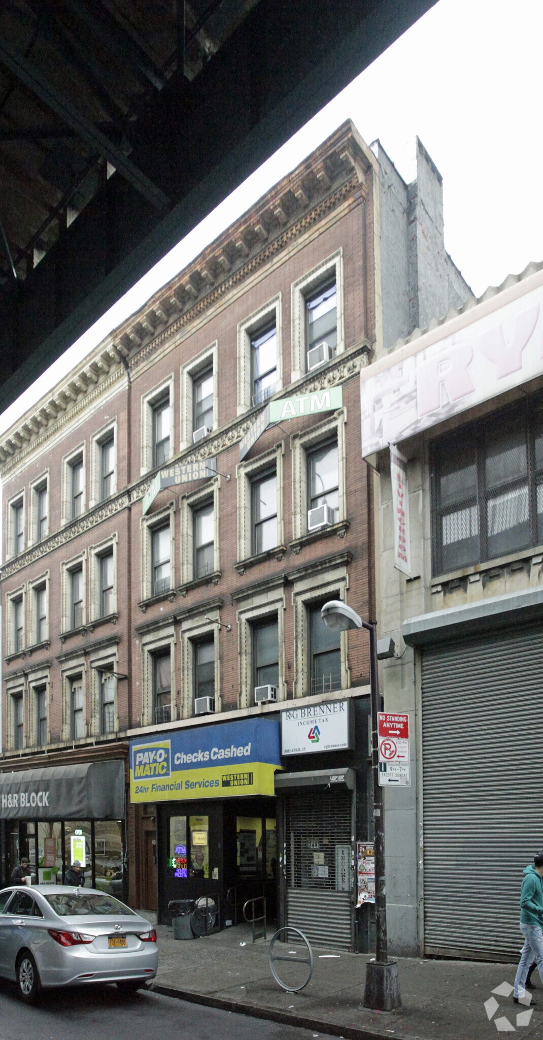 2441 Jerome Ave, Bronx, NY à louer Photo principale– Image 1 sur 5