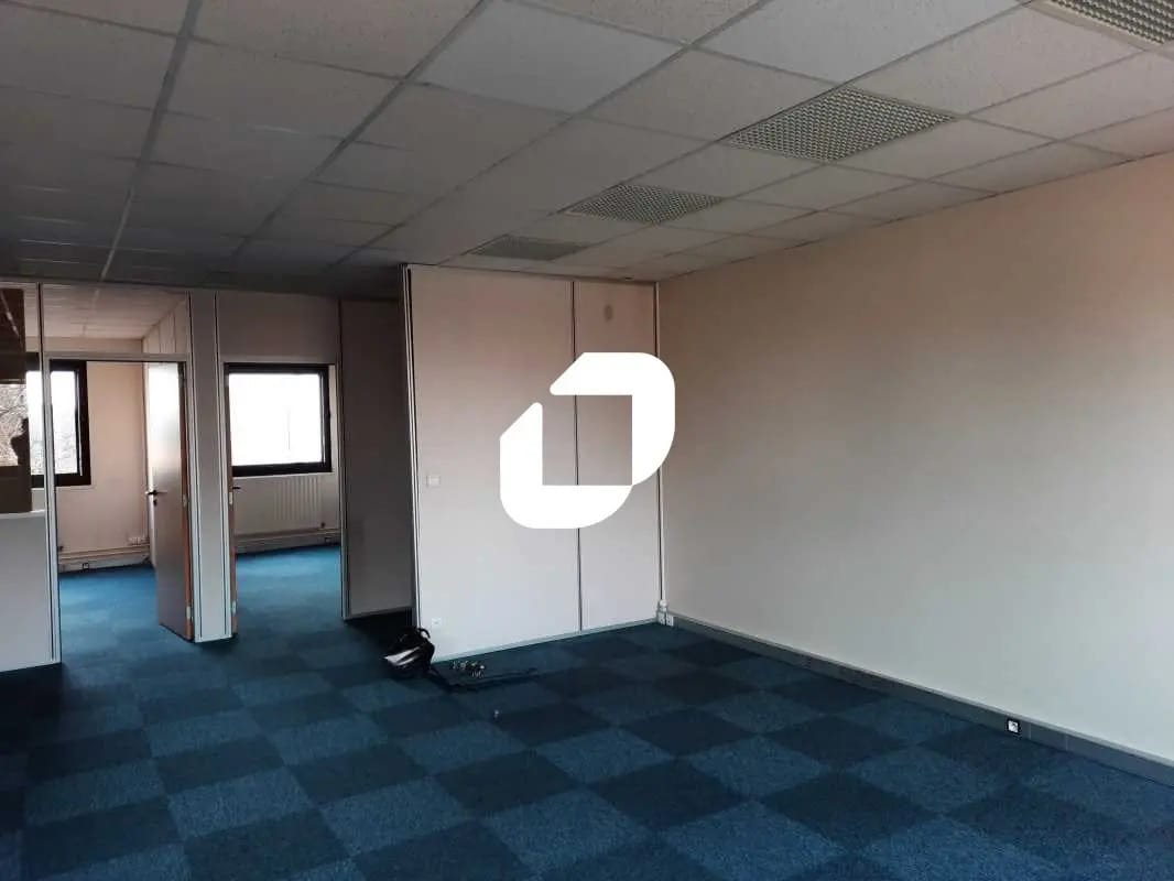 Bureau dans Villebon-sur-Yvette à louer Photo intérieure– Image 1 sur 1