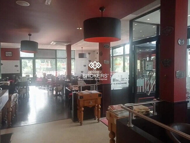 Plus de détails pour Local commercial à vendre