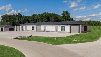 134 Innovation Dr, Statesville, NC à louer Photo de l’immeuble– Image 1 sur 1
