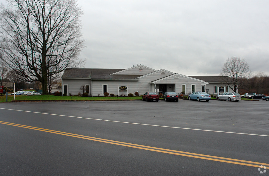 4305 Middle Settlement Rd, New Hartford, NY à louer - Photo de l’immeuble – Image 3 sur 6