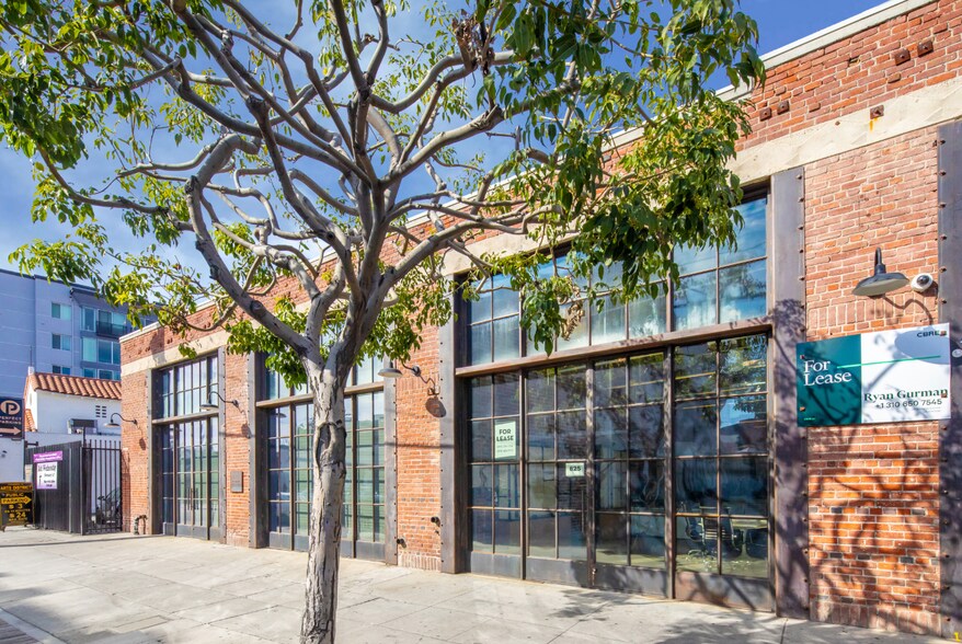 821-835 E 3rd St, Los Angeles, CA à louer - Photo de l’immeuble – Image 3 sur 16