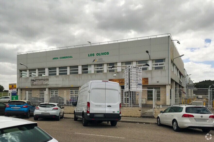 Calle Del Empleo, 28, Getafe, Madrid à vendre - Photo de l’immeuble – Image 2 sur 3