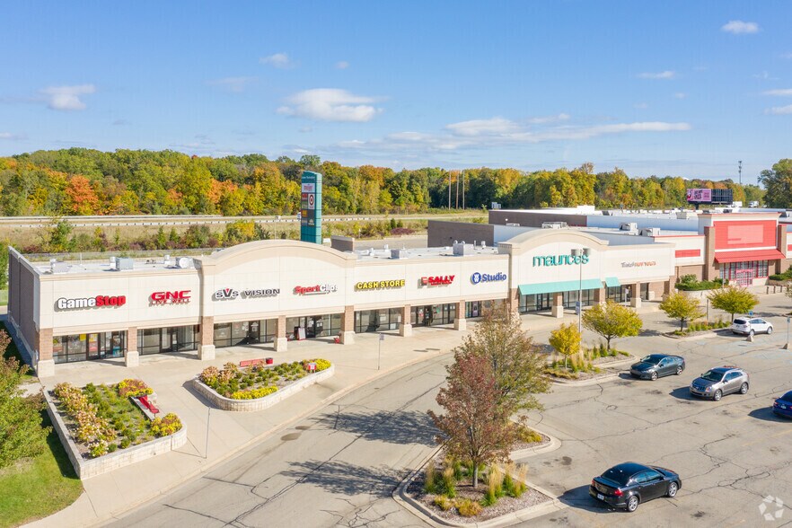 1825-1925 MarketPlace Dr SE, Caledonia, MI à louer - Photo de l’immeuble – Image 1 sur 14