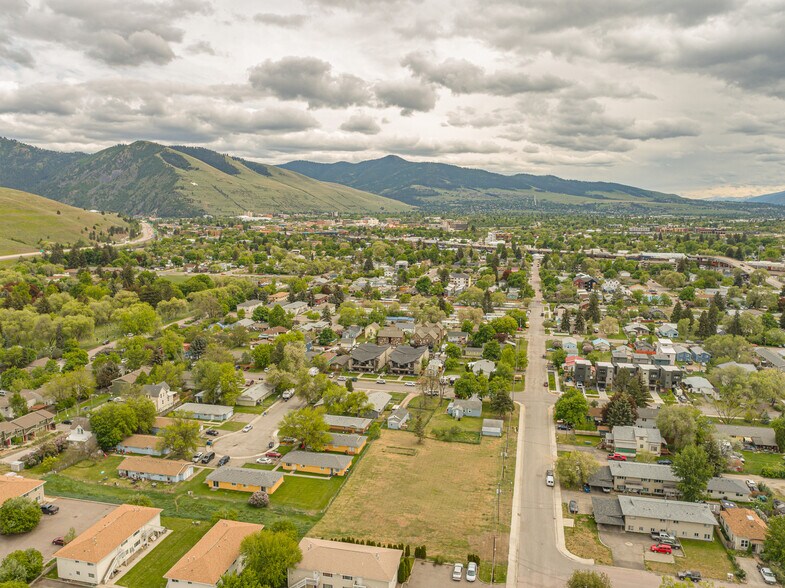 819 Charlo St, Missoula, MT à vendre - Photo de l’immeuble – Image 2 sur 28