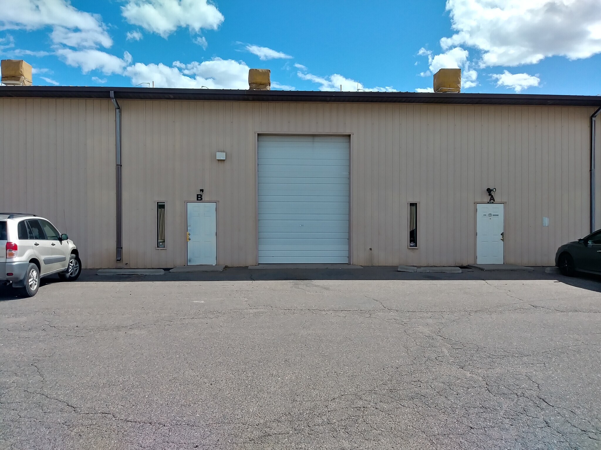 6310 Edith Blvd NE, Albuquerque, NM à louer Photo de l’immeuble– Image 1 sur 8