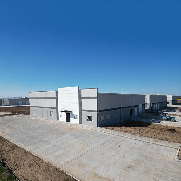 18606 Kermier, Hockley, TX à louer - Photo de l’immeuble – Image 3 sur 7