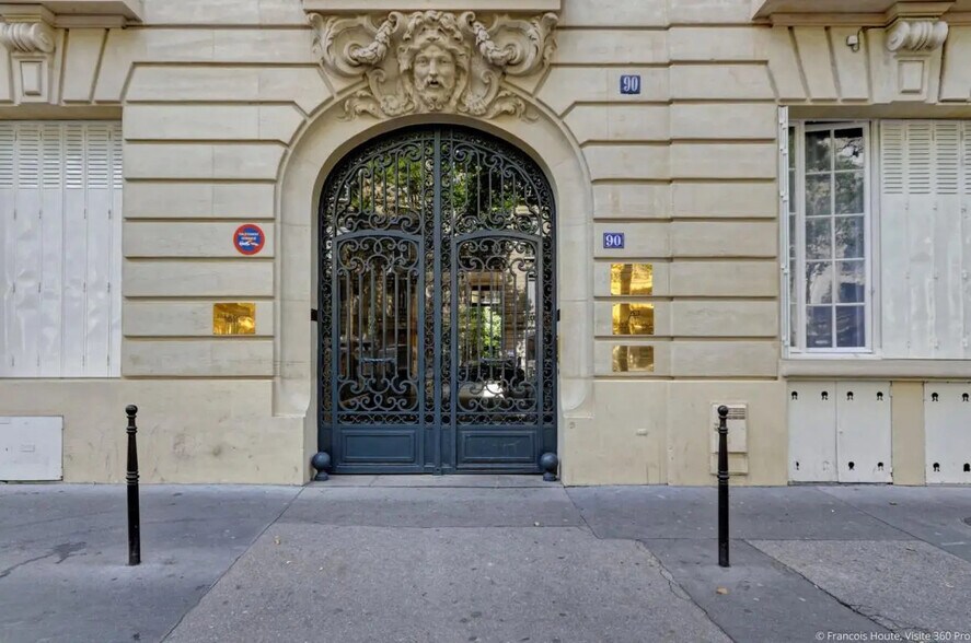 90 Avenue Niel, Paris à vendre - Photo de l’immeuble – Image 2 sur 10
