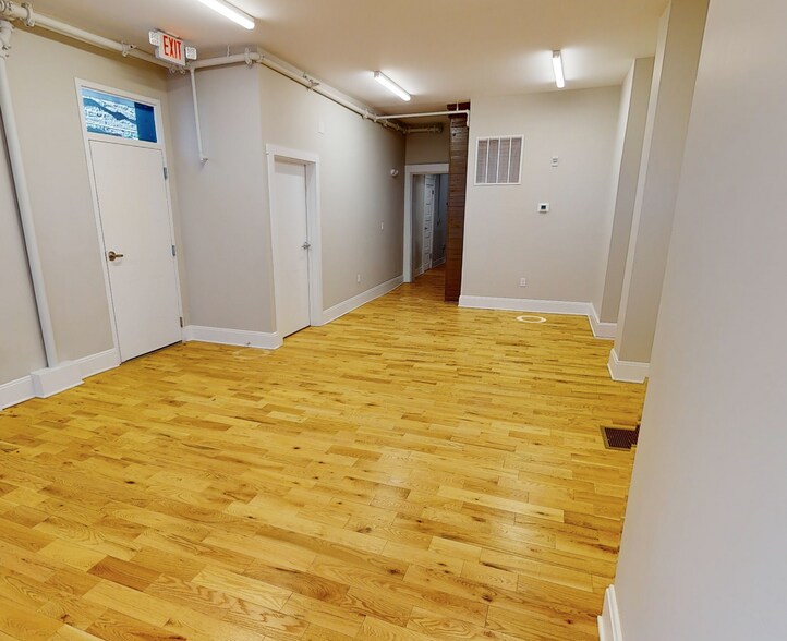 422 E Twelfth St, Cincinnati, OH à louer - Photo de l’immeuble – Image 3 sur 4