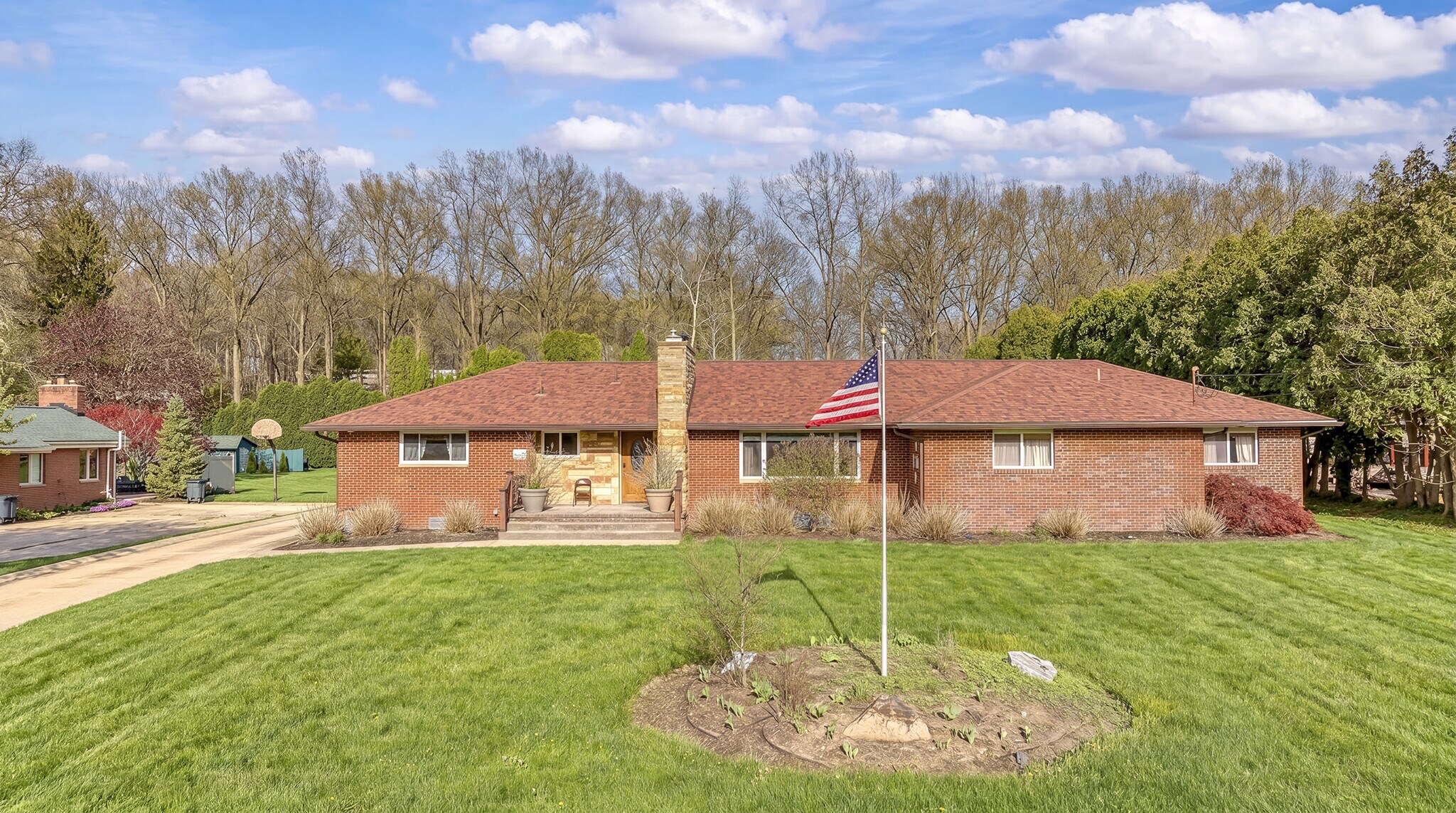 327 S Miller Rd, Fairlawn, OH à vendre Photo principale– Image 1 sur 62