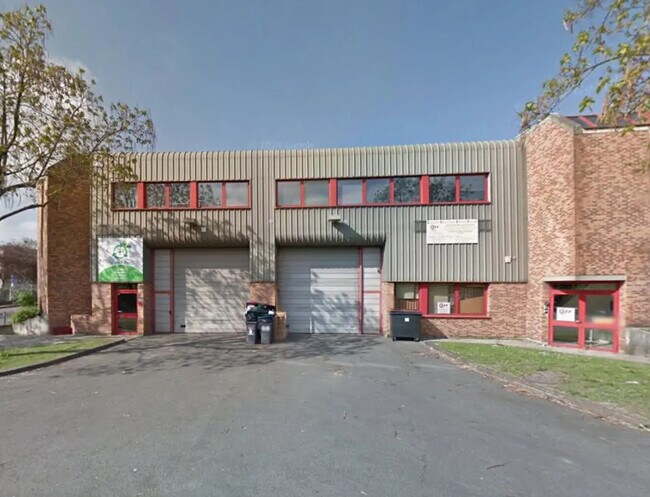 Plus de détails pour Bureau, Local d'activités à louer