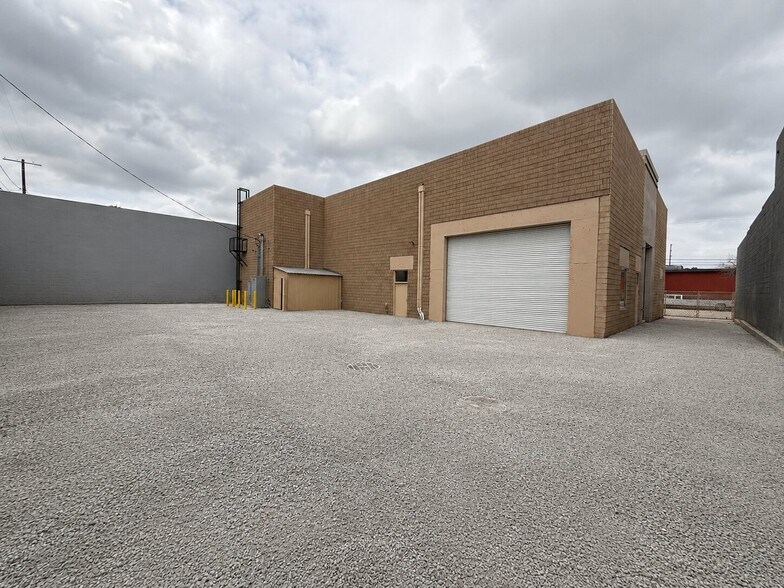 2623 N San Fernando Rd, Los Angeles, CA à louer - Photo de l’immeuble – Image 3 sur 17