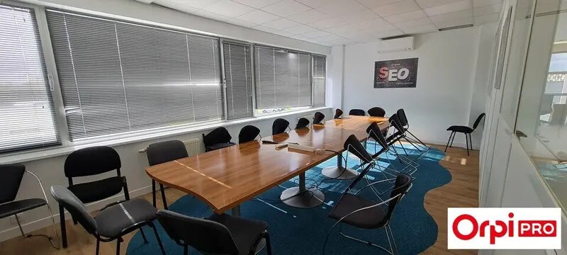 Bureau dans Saint-Brieuc à vendre - Photo de l’immeuble – Image 3 sur 12