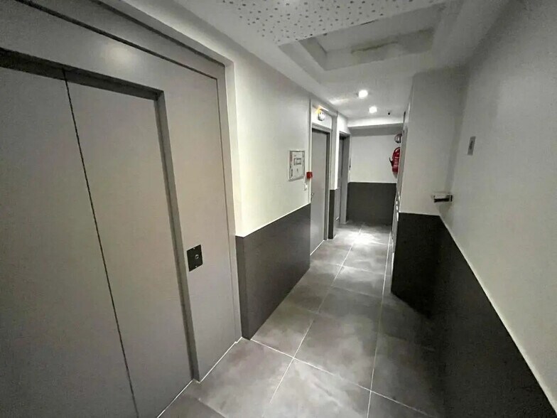 Bureau dans Saint-Germain-en-Laye à louer - Photo de l’immeuble – Image 3 sur 7