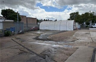 Plus de détails pour 301 Lowfield St, Dartford - Local commercial à louer
