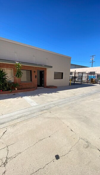 4417-4419 Rowland Ave, El Monte, CA à louer - Photo de l’immeuble – Image 2 sur 36