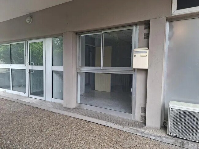 Plus de détails pour Bureau à vendre