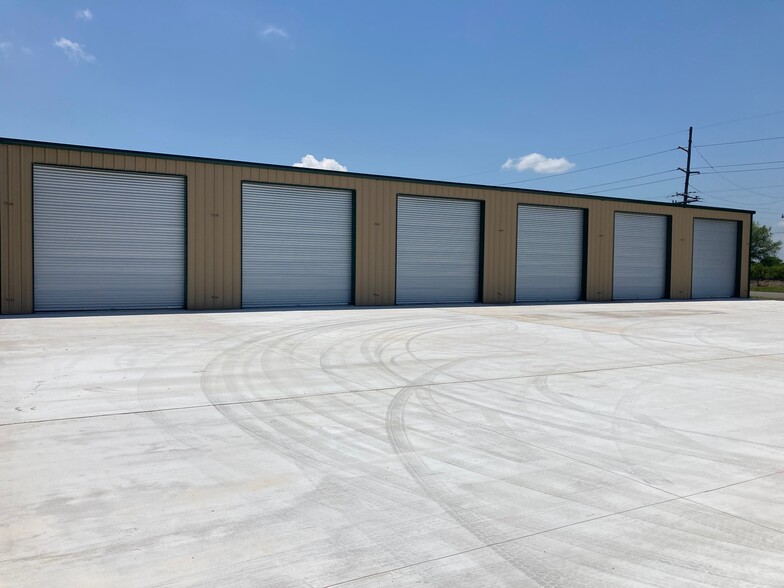 6741 Smith Rd, Beaumont, TX à louer - Photo de l’immeuble – Image 1 sur 3