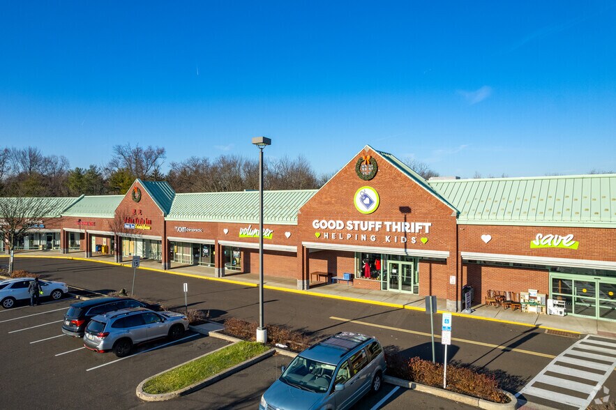 2000-2170 County Line Rd, Huntingdon Valley, PA à louer - Photo de l’immeuble – Image 2 sur 9