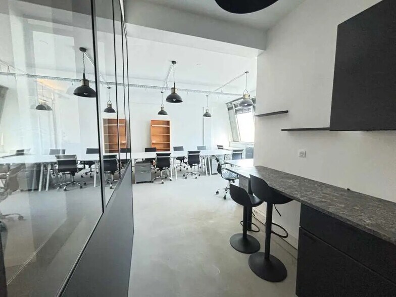 Bureau dans Paris à louer - Photo de l’immeuble – Image 2 sur 6