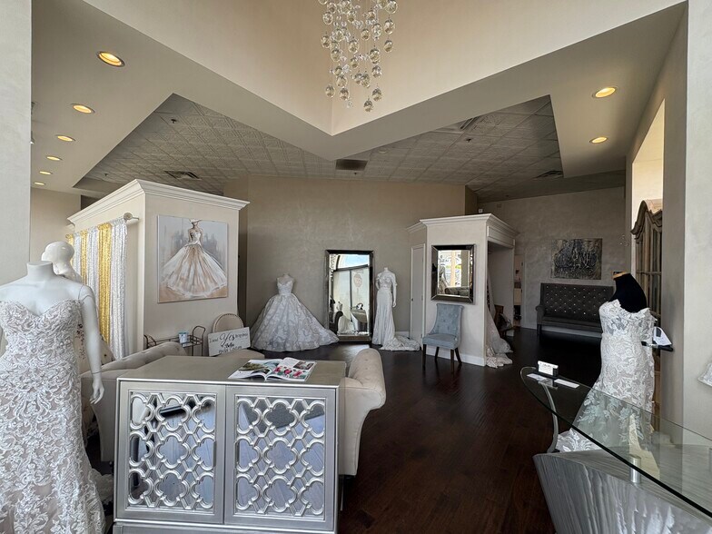 2388-2400 Thousand Oaks Blvd, Thousand Oaks, CA à louer - Photo intérieure – Image 3 sur 5