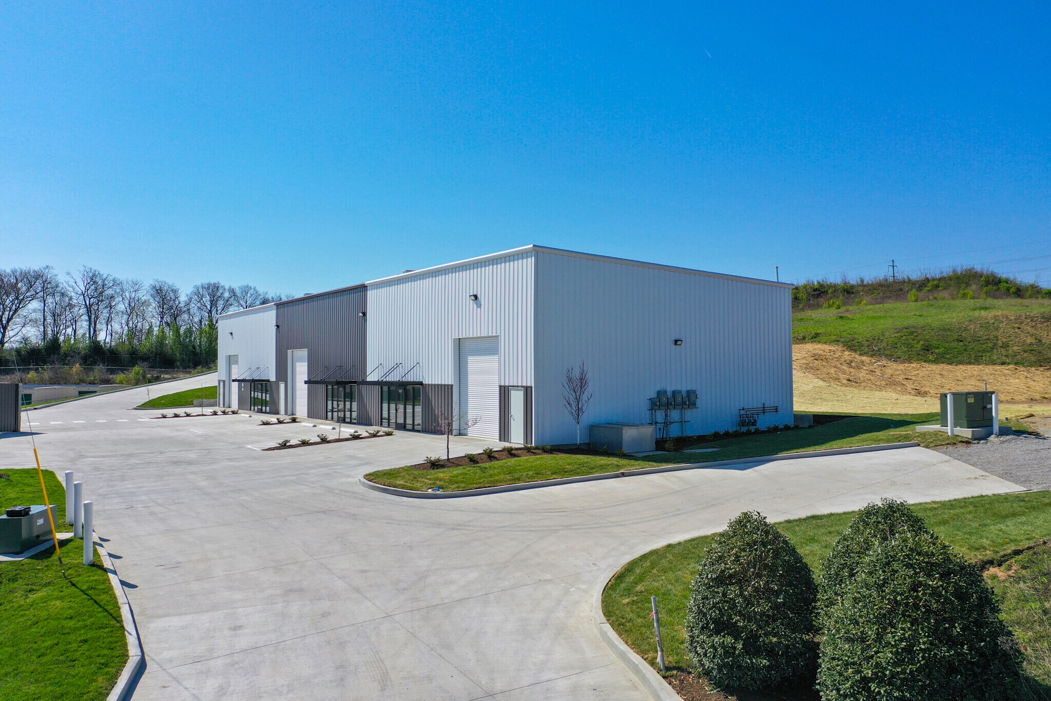 208 Bear Commerce Dr, Columbia, TN à vendre Photo principale– Image 1 sur 6