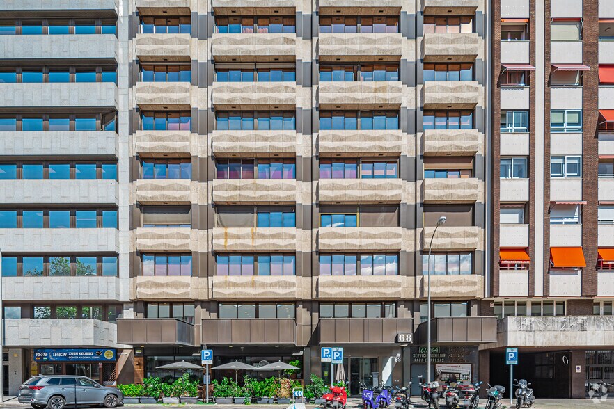 Calle de Orense, 68, Madrid, Madrid à louer - Photo de l’immeuble – Image 3 sur 3