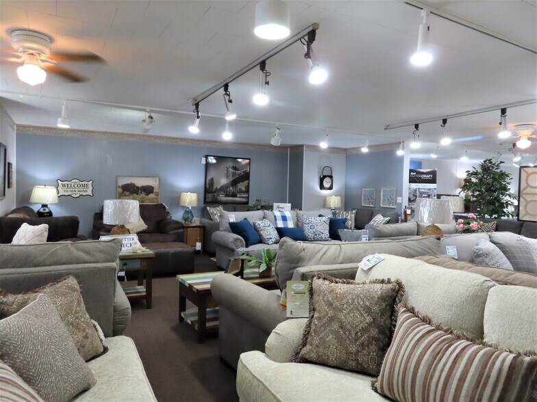 231 Water, Conneaut Lake, PA à vendre - Photo principale – Image 3 sur 27