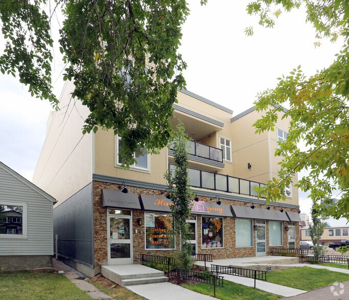 10705 103 St NW, Edmonton, AB à vendre - Photo de l’immeuble – Image 2 sur 2