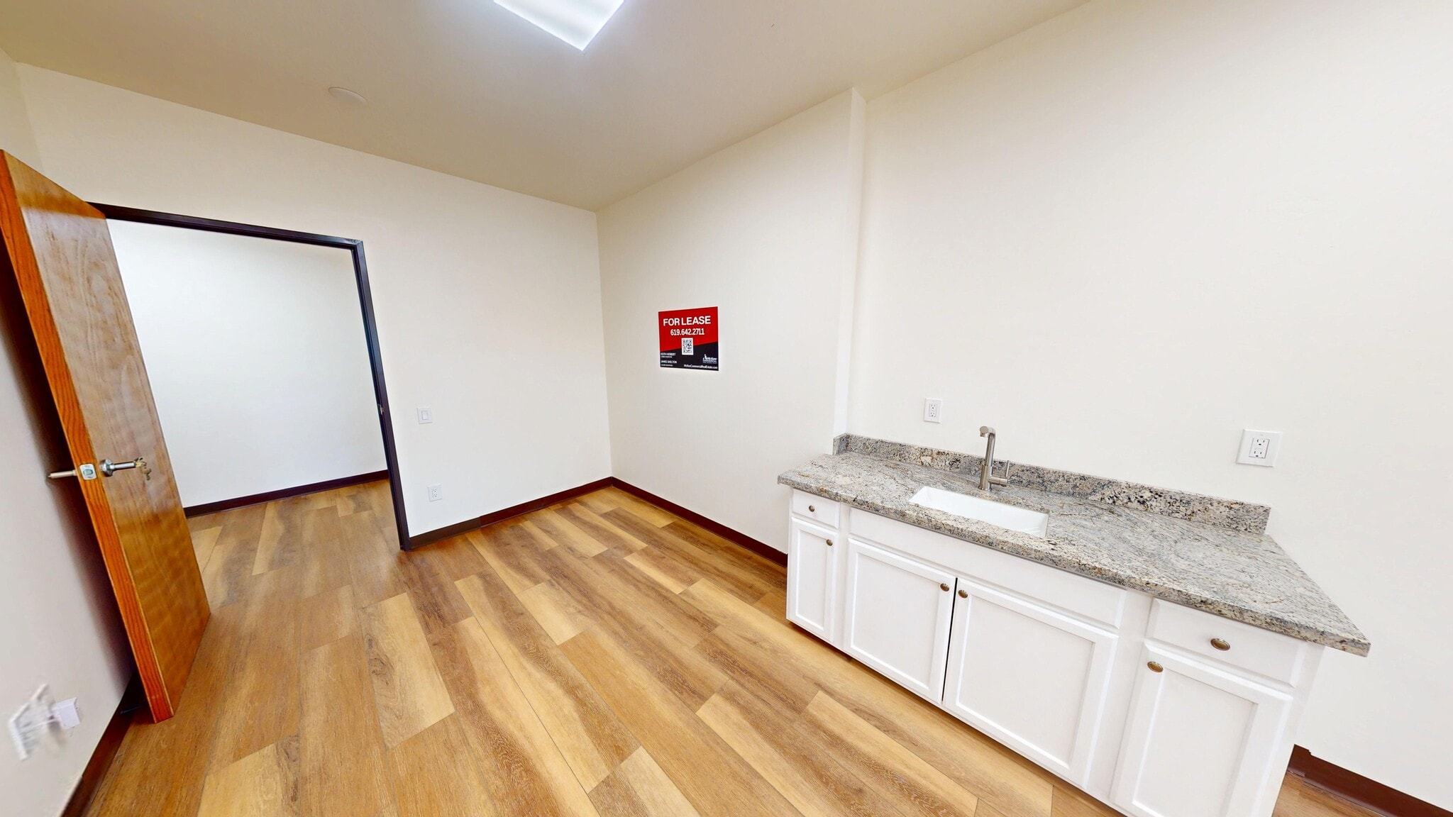 259 3rd Ave, Chula Vista, CA à louer Photo intérieure– Image 1 sur 7