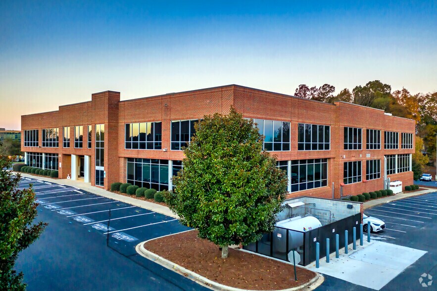 146 Medical Park Rd, Mooresville, NC à louer - Photo de l’immeuble – Image 3 sur 27